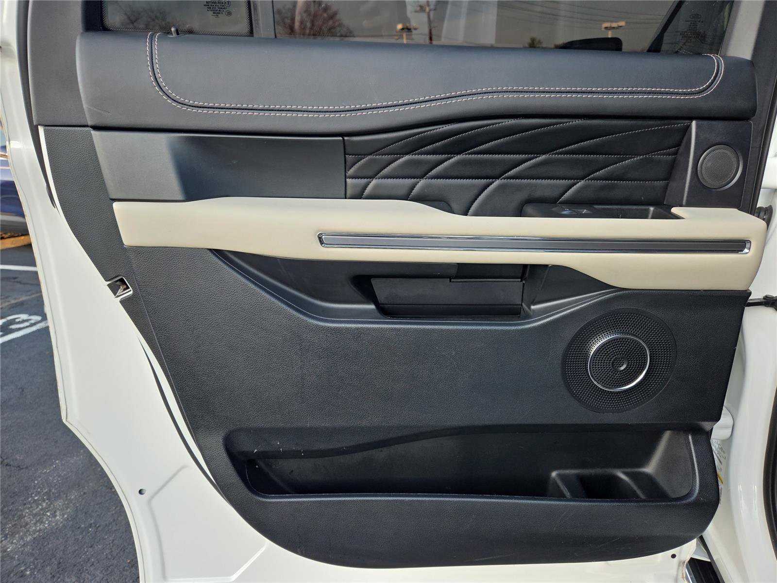 Used 2020 Ford Expedition Max Platinum image 27