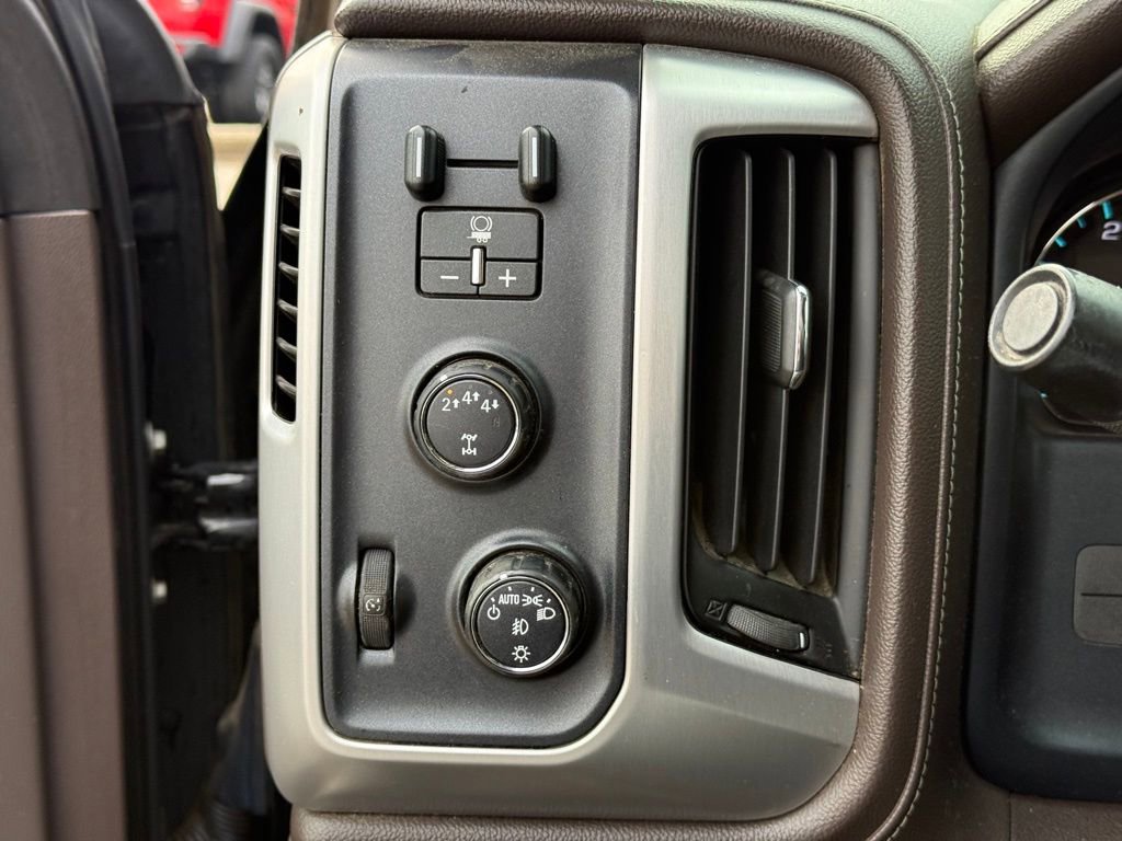 Used 2017 GMC Sierra 2500 SLT w/ Duramax Plus Package image 20