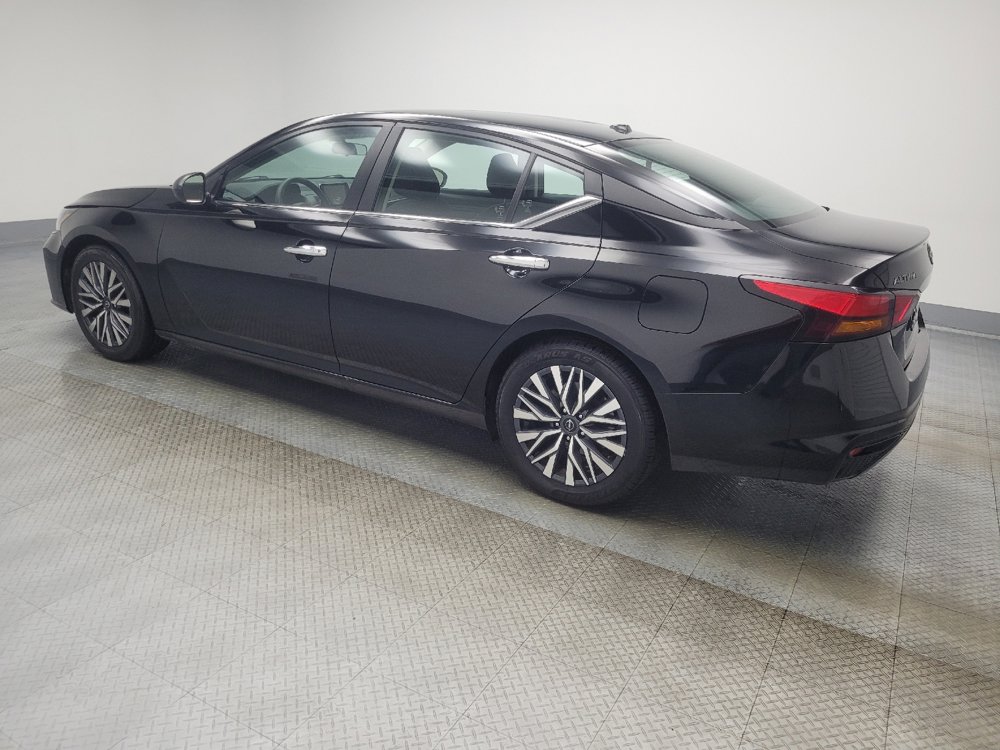 Used 2024 Nissan Altima 2.5 SV image 3