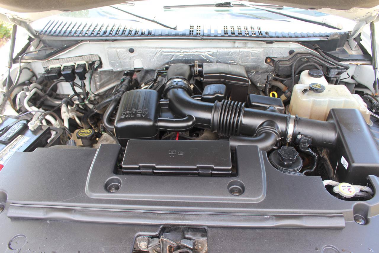Used 2014 Ford Expedition Limited w/ Equipment Group 301A AWD/4WD image 51
