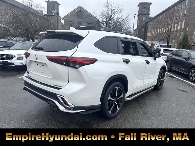 Used 2021 Toyota Highlander XSE image 9
