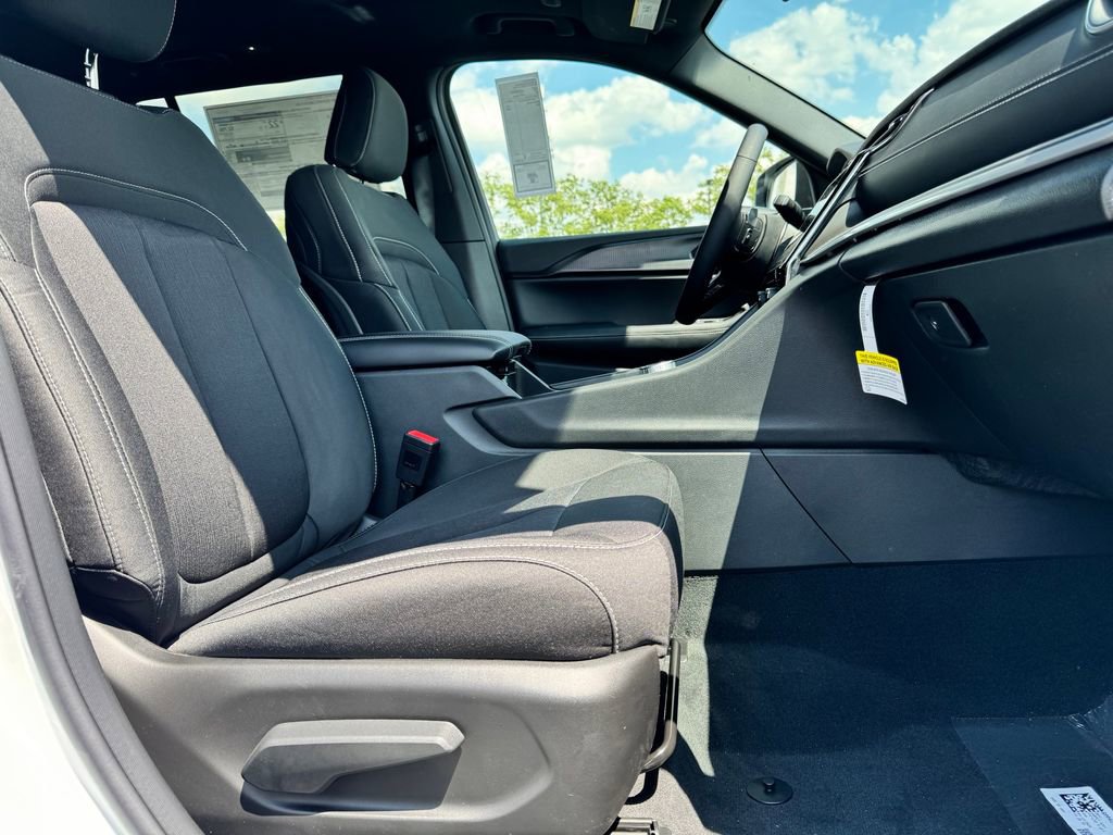 New 2026 Jeep Grand Cherokee Laredo X AWD/4WD image 10