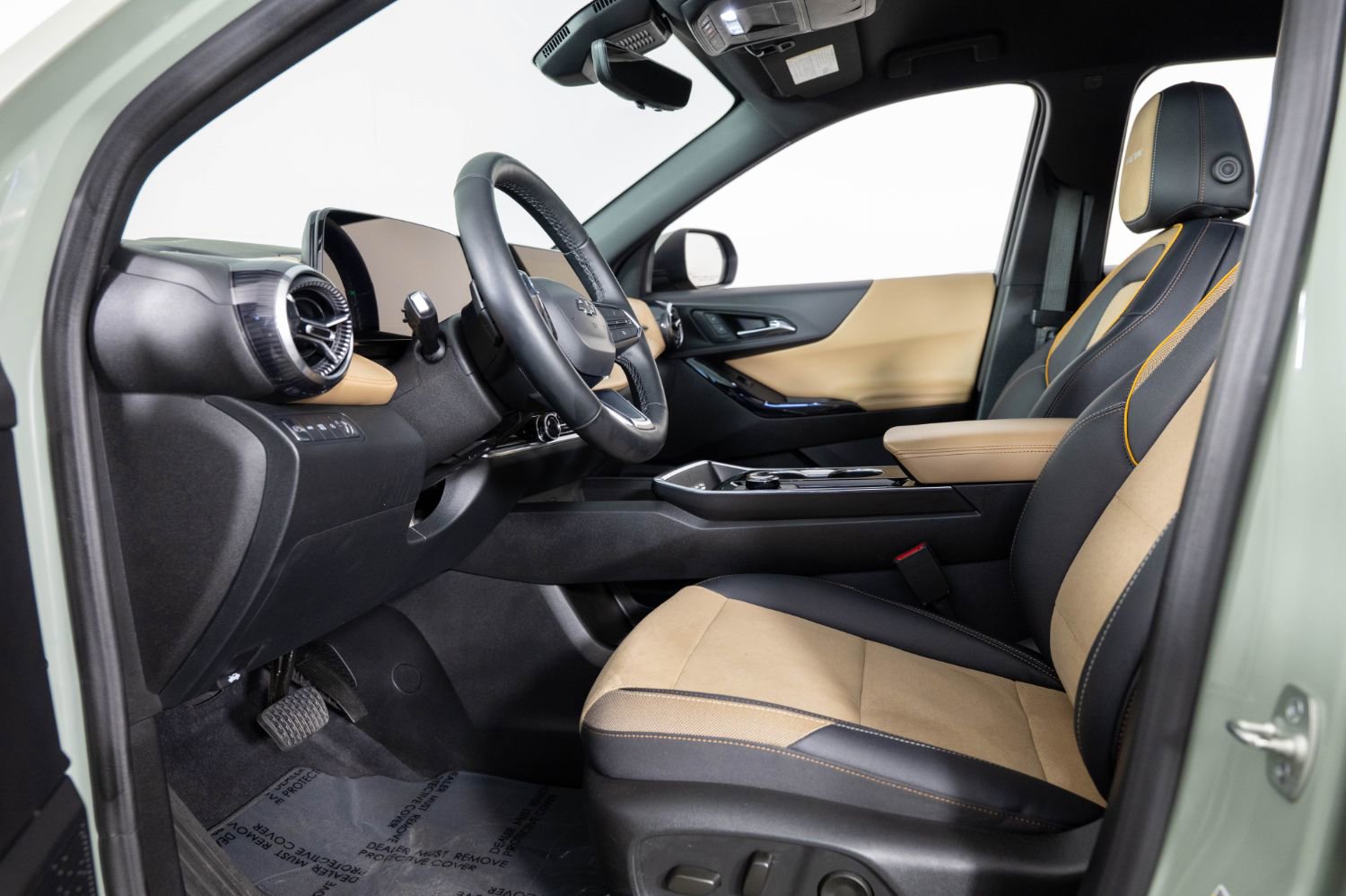 Used 2025 Chevrolet Equinox ACTIV w/ Safety and Technology Package image 16