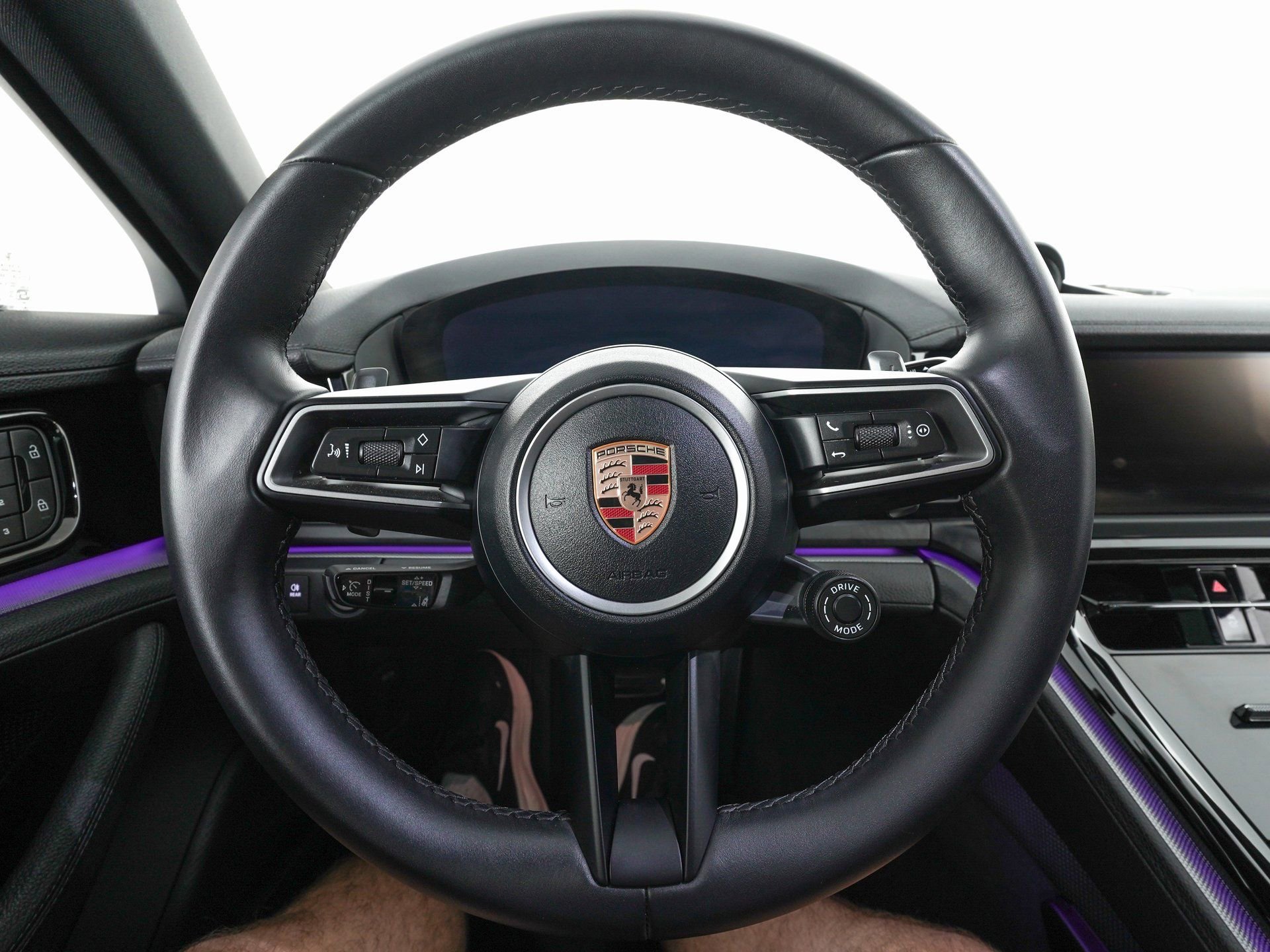 Used 2026 Porsche Panamera image 17