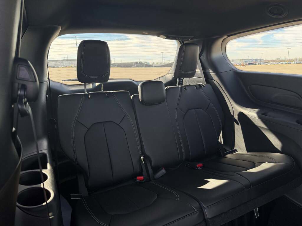 New 2026 Chrysler Voyager LX image 38