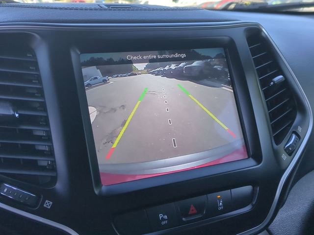 Used 2021 Jeep Cherokee Latitude Lux w/ Comfort/Convenience Group AWD/4WD image 37