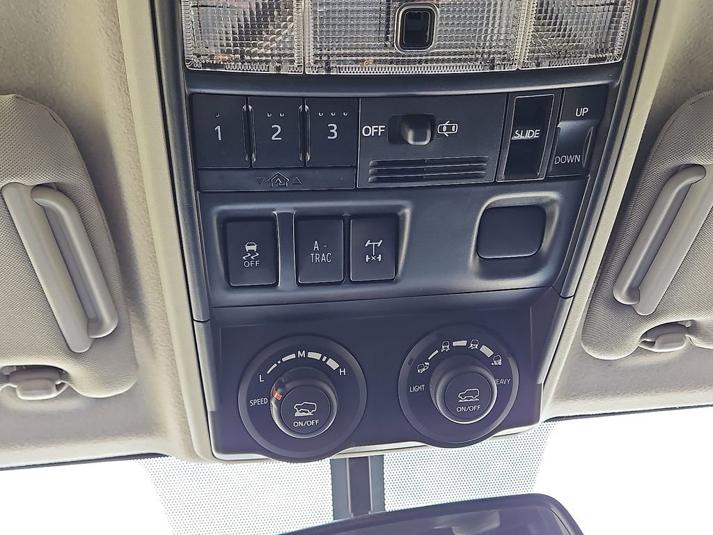 Used 2018 Toyota 4Runner SR5 image 19