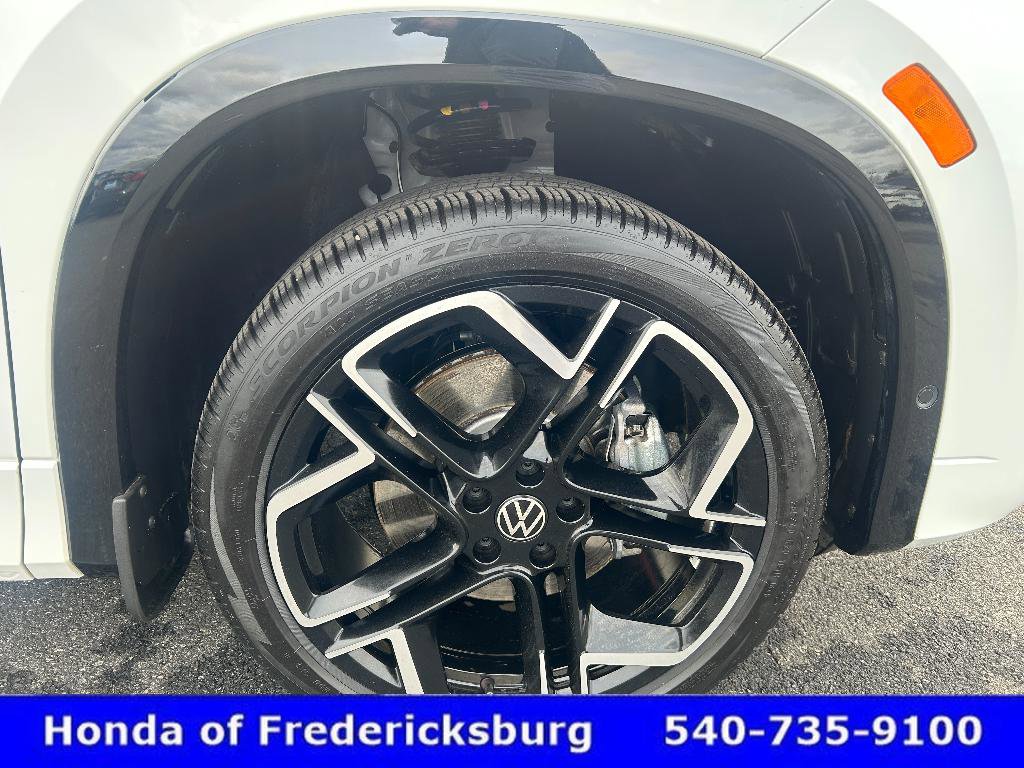 Used 2026 Volkswagen Tiguan SEL R-Line image 33