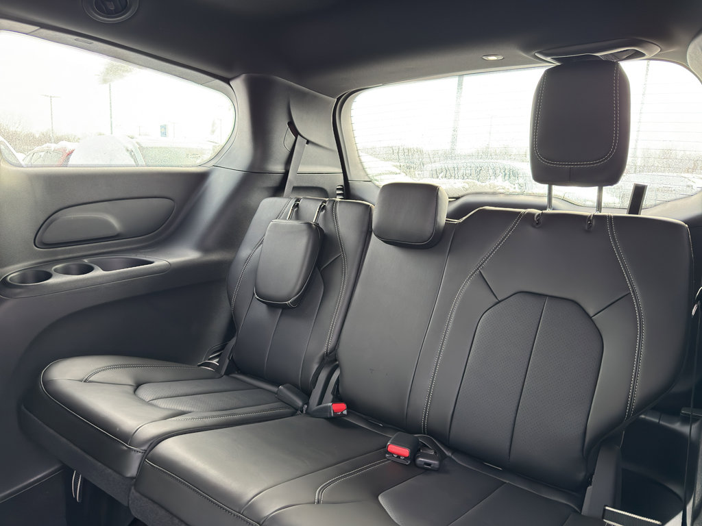 New 2026 Chrysler Pacifica Select image 34