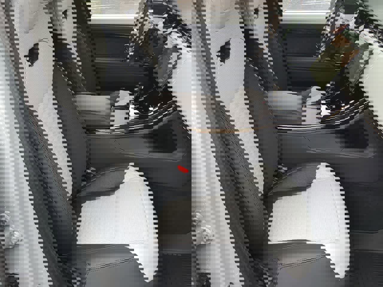 New 2026 Land Rover Range Rover Sport SV image 8