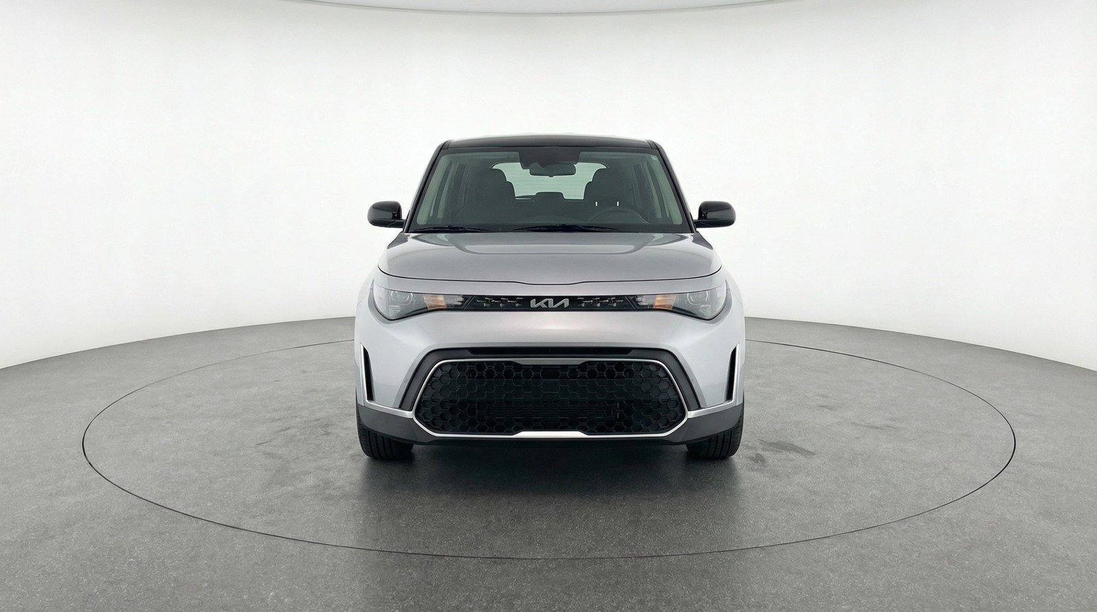 Used 2025 Kia Soul LX w/ LX Technology Package image 2