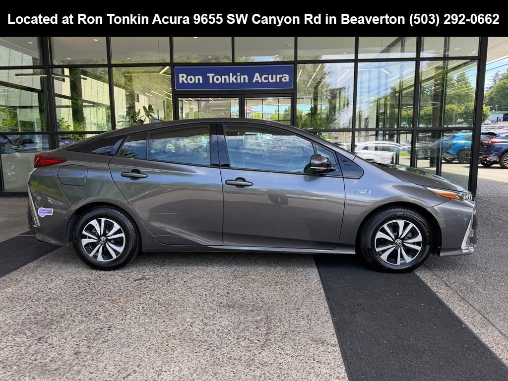 Used 2019 Toyota Prius Prime Advanced FWD image 8