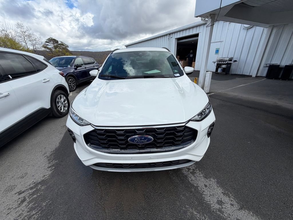 Used 2023 Ford Escape ST-Line Select w/ Tech Pack #2 AWD/4WD image 8