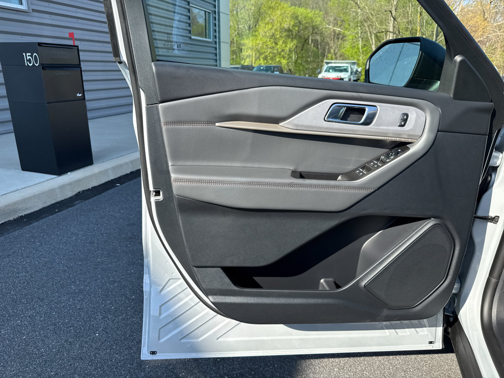 New 2026 Ford Explorer Active AWD/4WD image 24