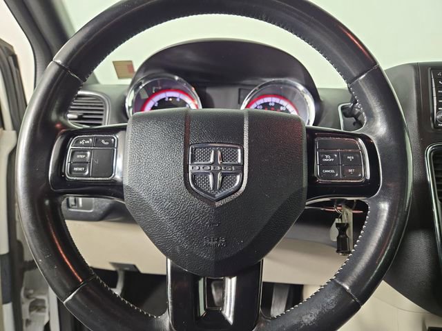 Used 2019 Dodge Grand Caravan SXT image 21