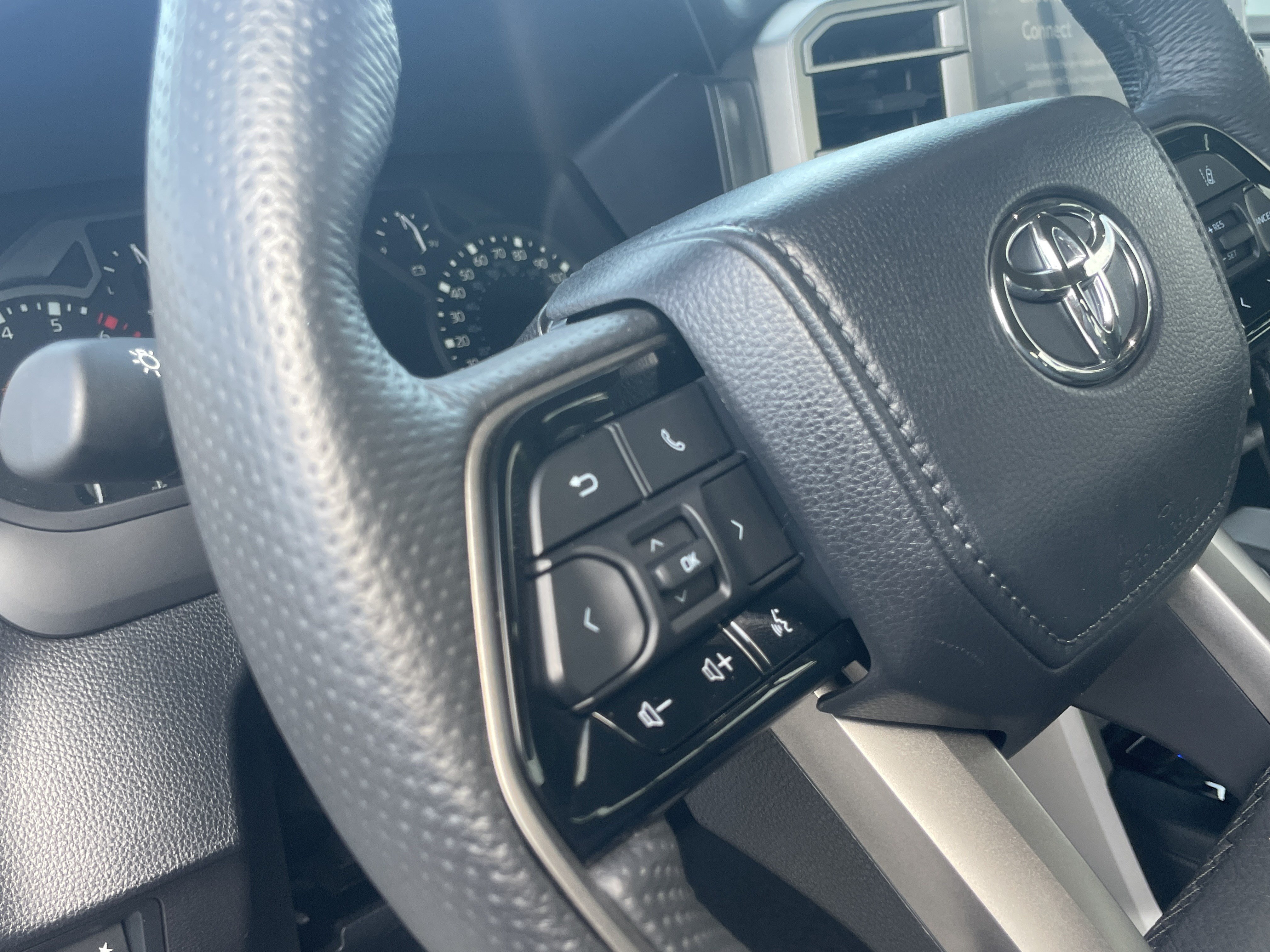 Used 2024 Toyota Tundra SR5 w/ SR5 Premium Package AWD/4WD image 19