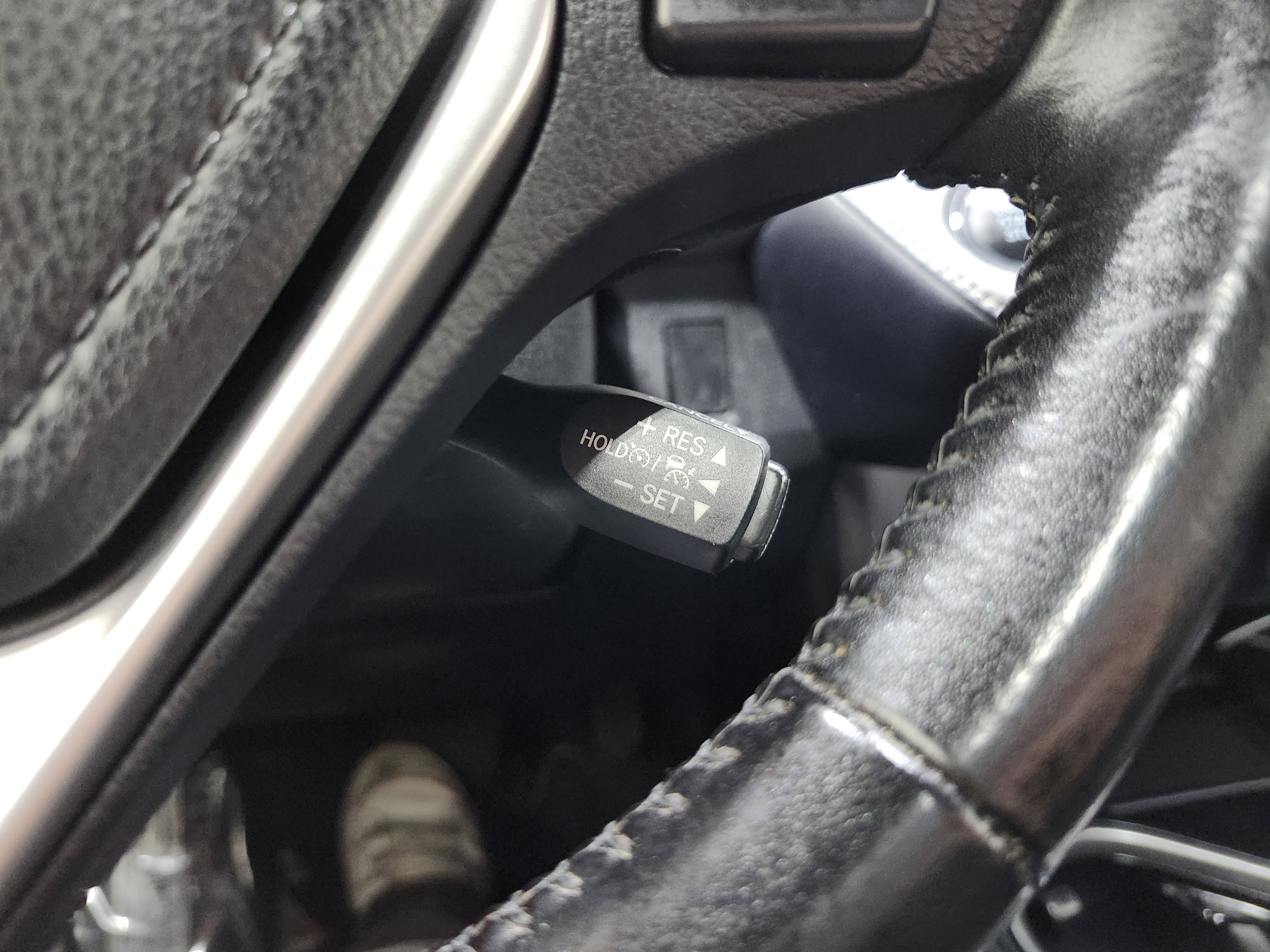 Used 2018 Toyota RAV4 XLE w/ Plus Extra Value Package image 34