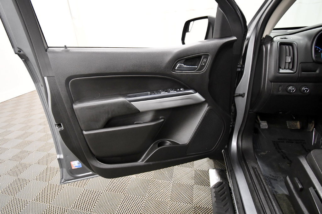 Used 2018 Chevrolet Colorado LT w/ LT Convenience Package AWD/4WD image 13