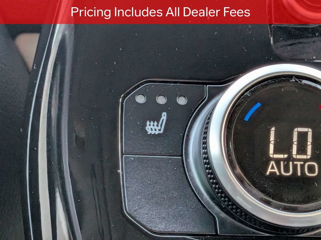 Used 2024 Toyota Highlander XLE FWD image 26