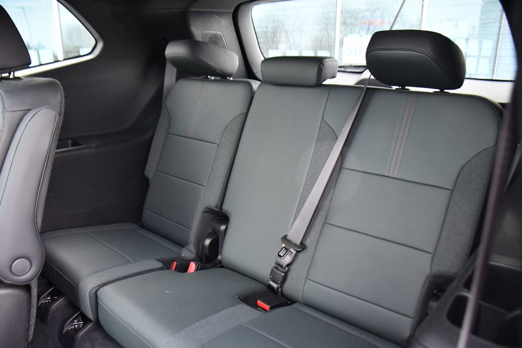 Used 2024 GMC Acadia AT4 w/ Luxury Package image 22