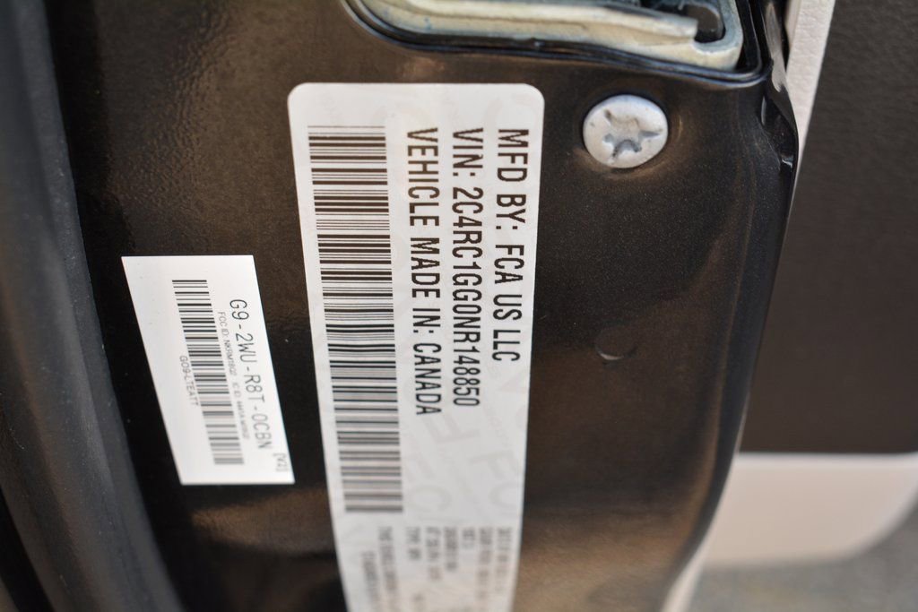 Used 2022 Chrysler Pacifica Limited image 27
