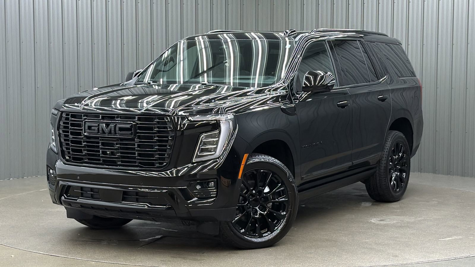 Used 2026 GMC Yukon Denali w/ Sun & Power Step Package AWD/4WD image 1