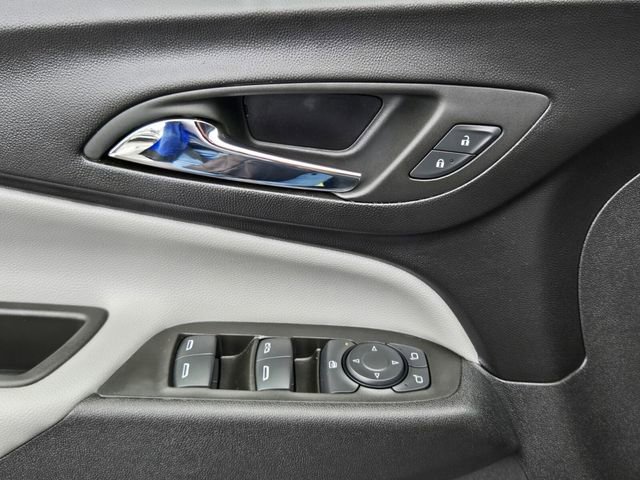 Used 2024 Chevrolet Equinox LS w/ Midnight Edition FWD image 3