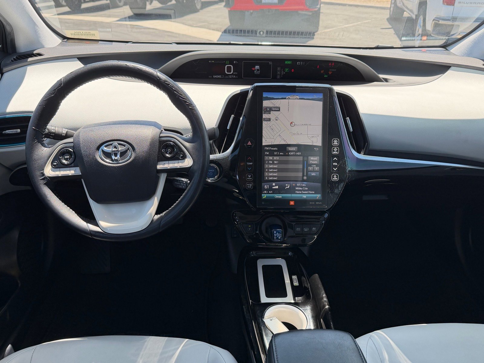Used 2018 Toyota Prius Prime Advanced w/ Carpet Mat Package FWD image 12