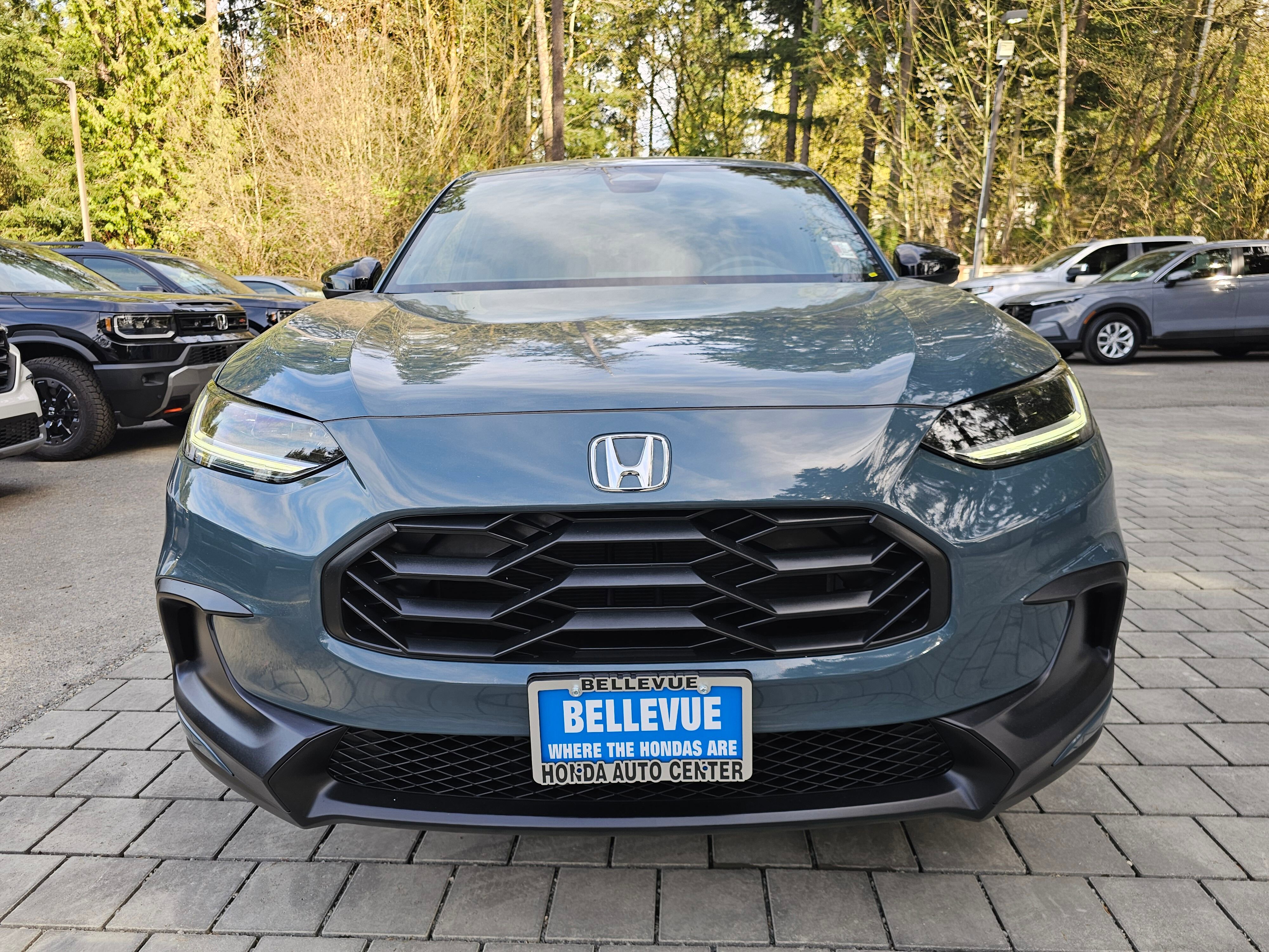 Certified 2025 Honda HR-V Sport image 2