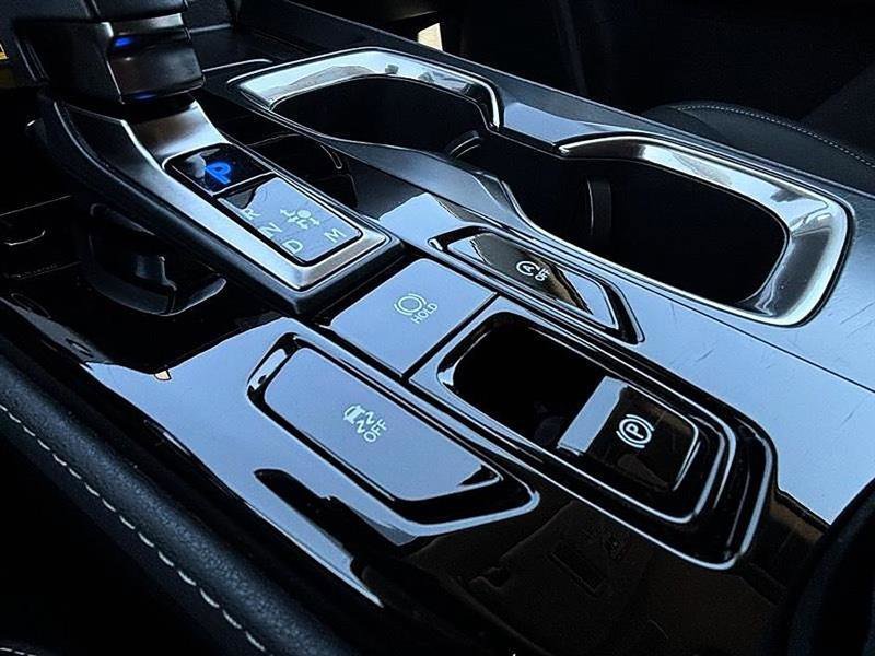 Used 2025 Lexus NX 250 FWD w/ Towing Package (2000 Lbs) image 29