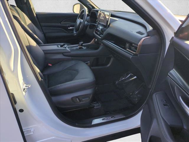 Certified 2026 Toyota Grand Highlander AWD Hybrid image 23