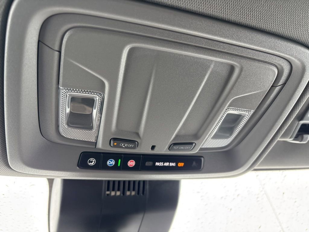 Certified 2023 Chevrolet Silverado 1500 RST image 33