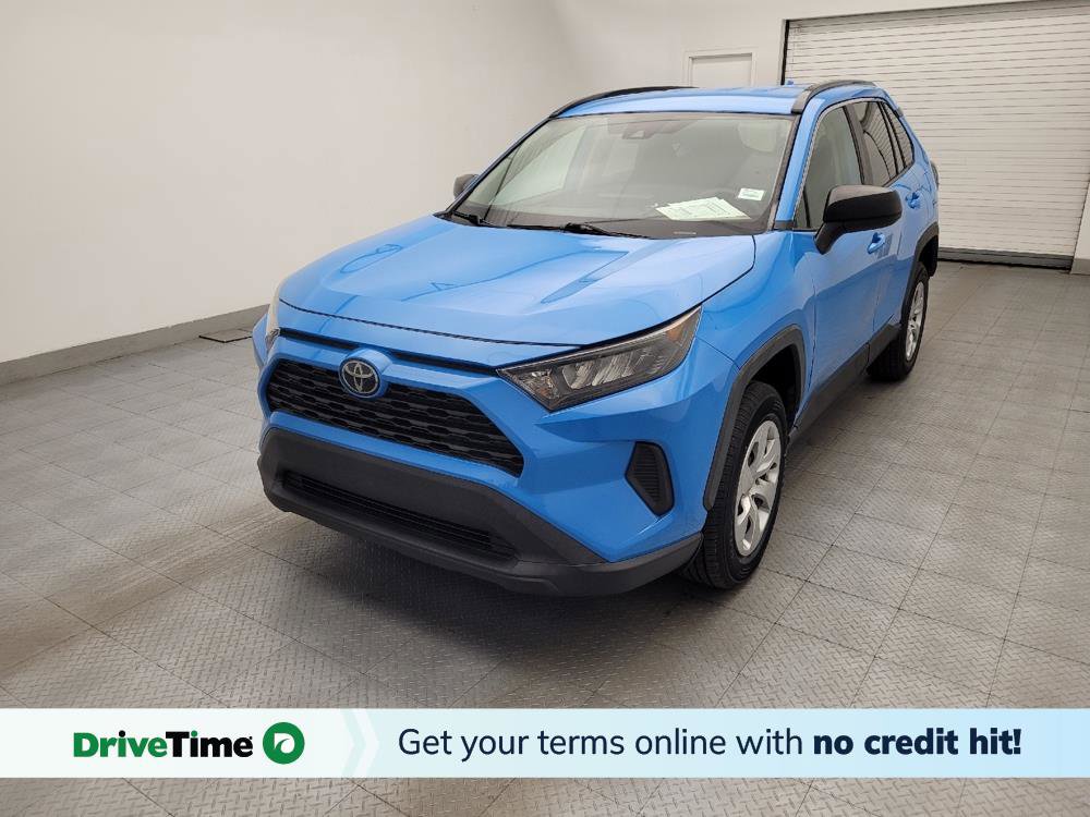 Used 2020 Toyota RAV4 LE image 1