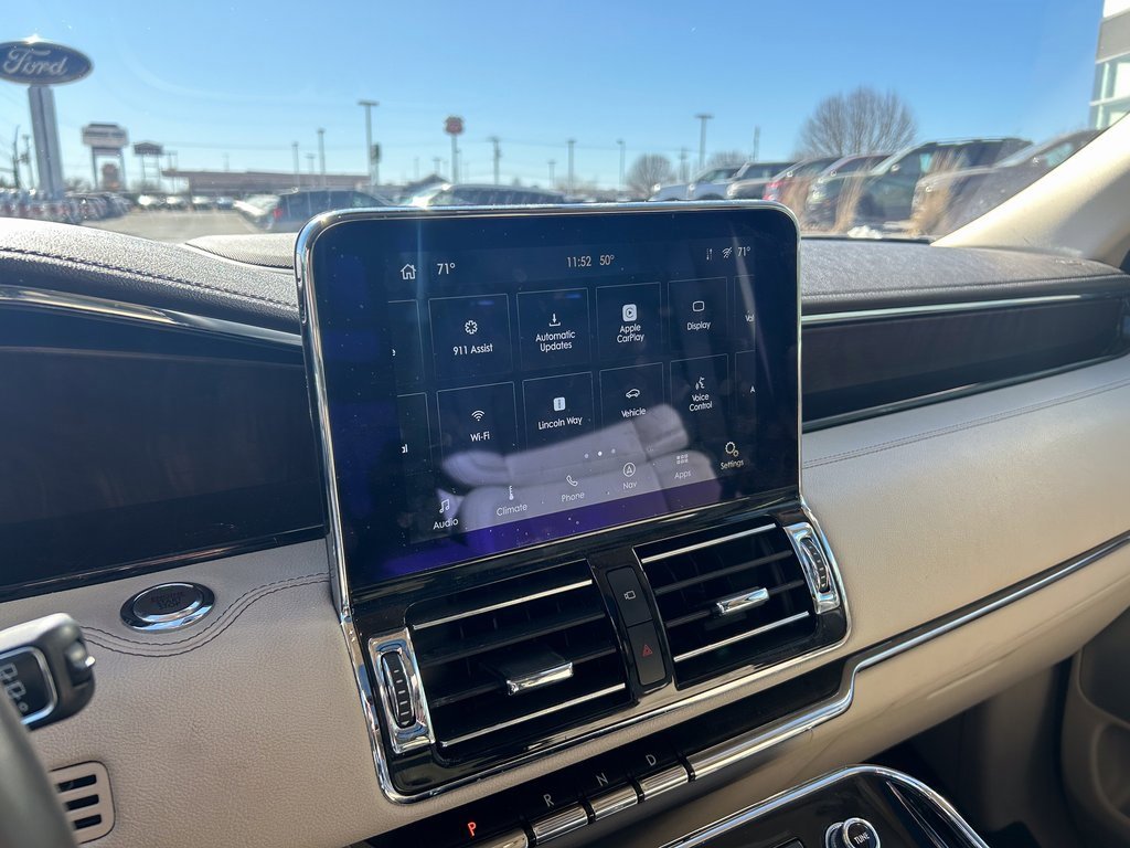 Used 2020 Lincoln Navigator Reserve w/ Luxury Package image 26