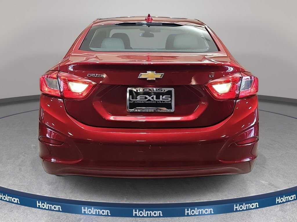Used 2018 Chevrolet Cruze LT w/ Convenience Package FWD image 7