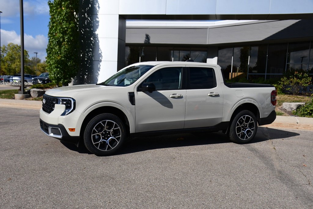 New 2025 Ford Maverick Lariat image 2