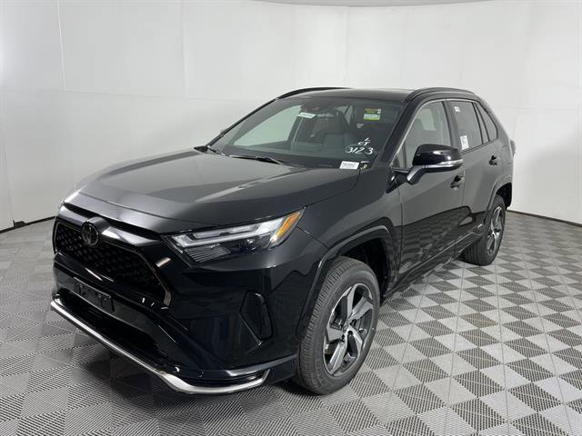 New 2025 Toyota RAV4 SE image 3