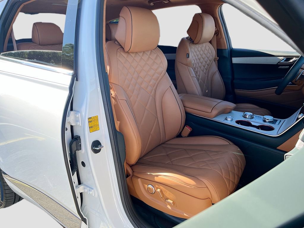 Used 2025 Genesis GV80 3.5T Prestige image 29