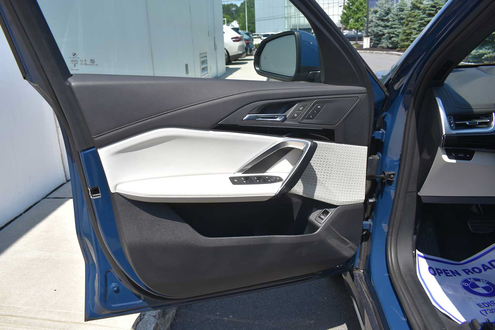 Used 2026 BMW X1 xDrive28i w/ Technology Package AWD/4WD image 14