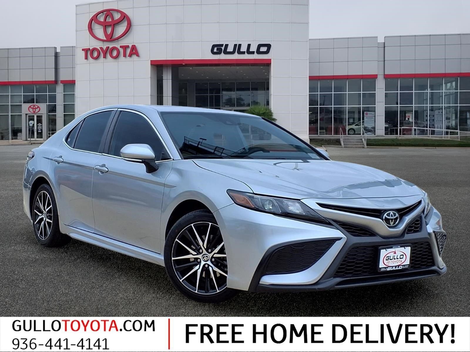 Used 2022 Toyota Camry SE w/ Audio Upgrade Package