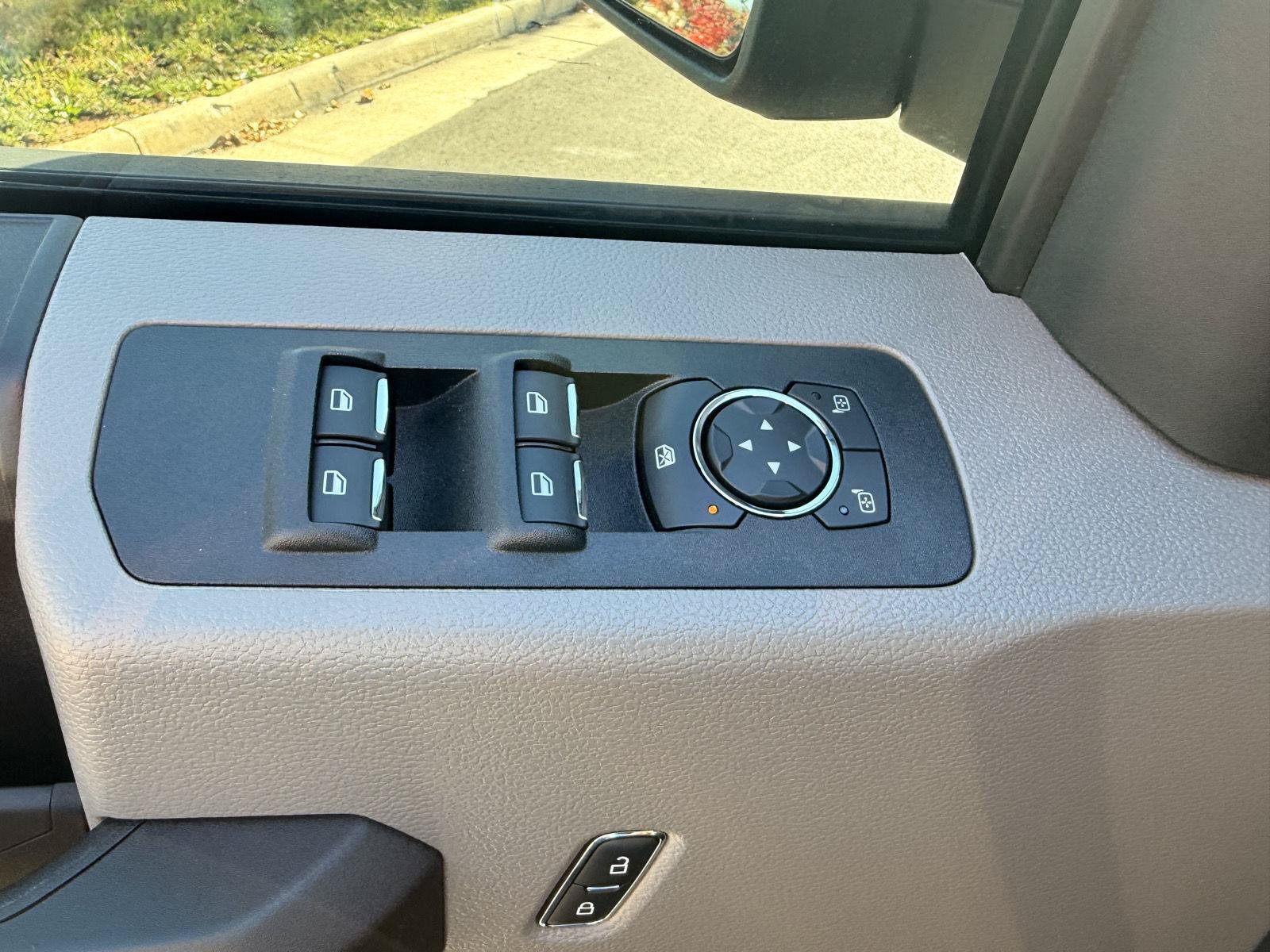 Used 2019 Ford F150 XL w/ Equipment Group 101A Mid AWD/4WD image 13
