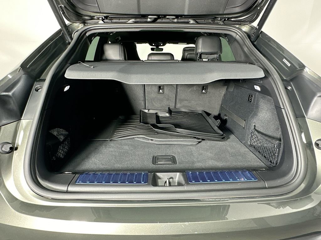 Certified 2024 Porsche Macan 4 Electric image 28