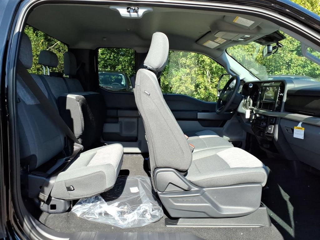 New 2027 Ford F250 XLT w/ Snow Plow Prep Package AWD/4WD image 15