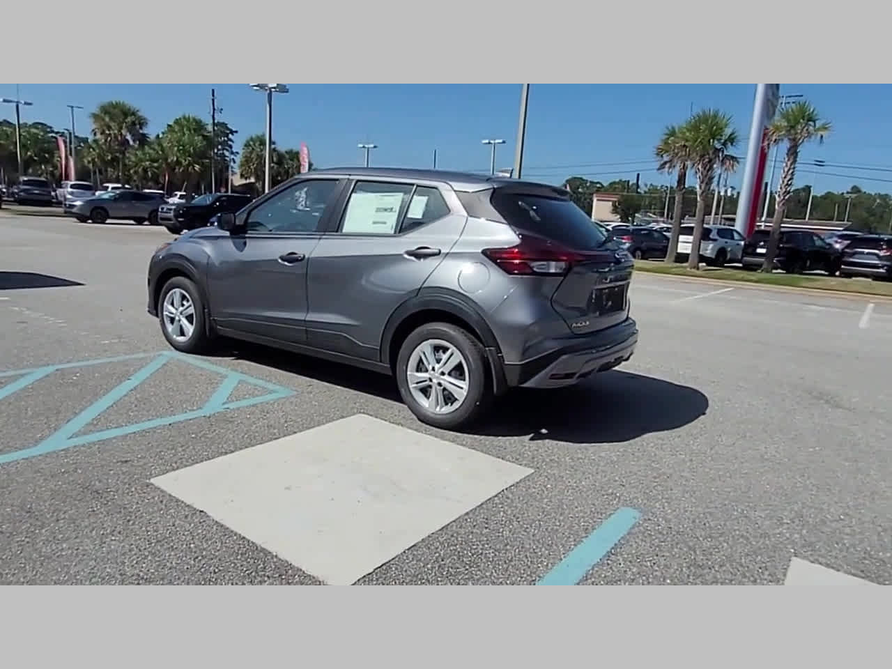 New 2025 Nissan Kicks Play S image 28