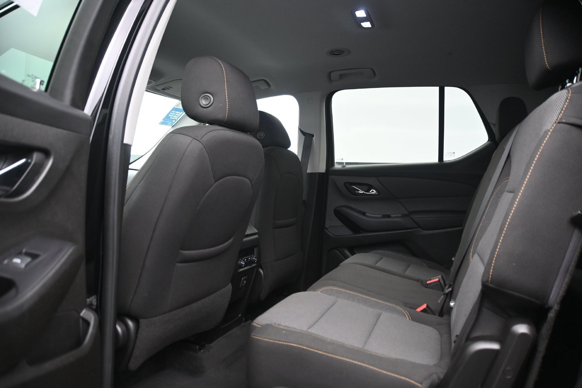 Used 2021 Chevrolet Traverse LS AWD/4WD image 17