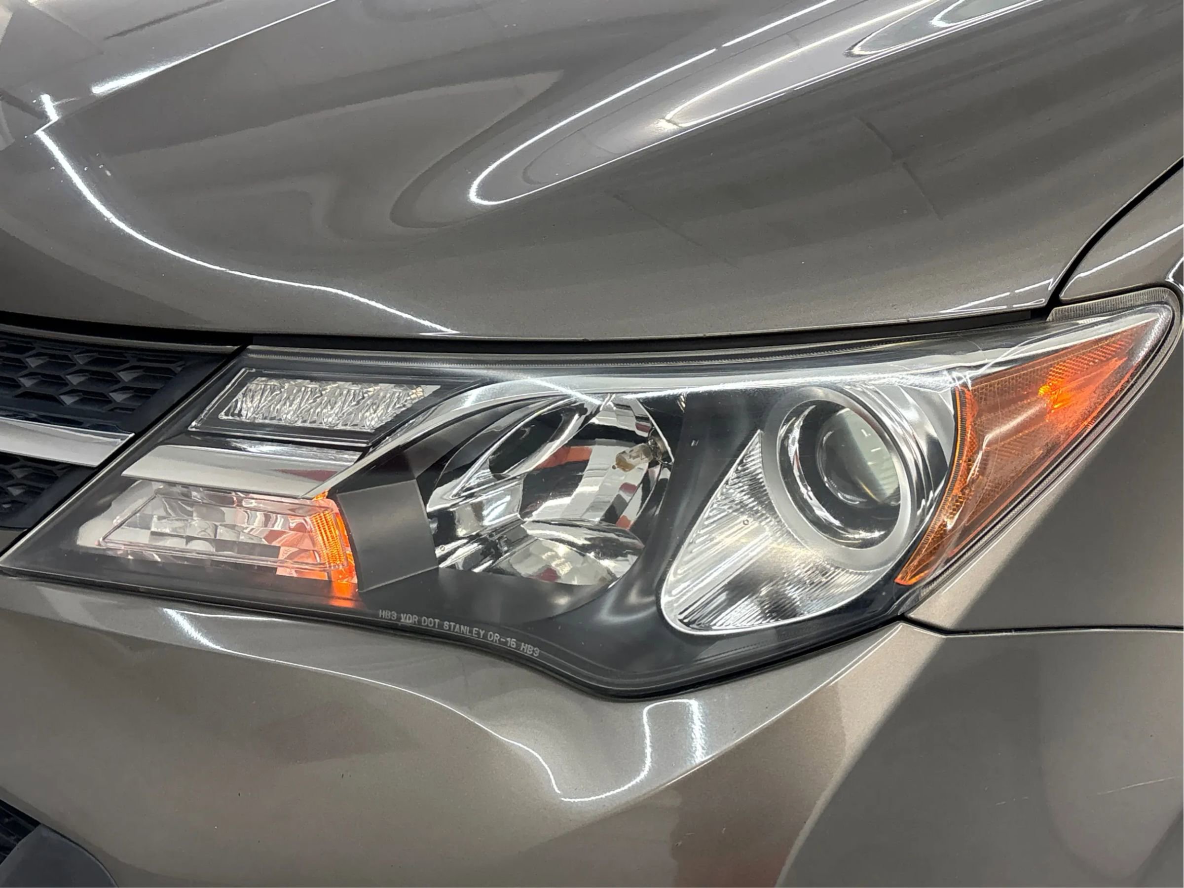 Used 2014 Toyota RAV4 Limited image 32