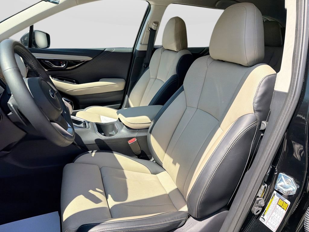 Used 2025 Subaru Outback Limited image 12