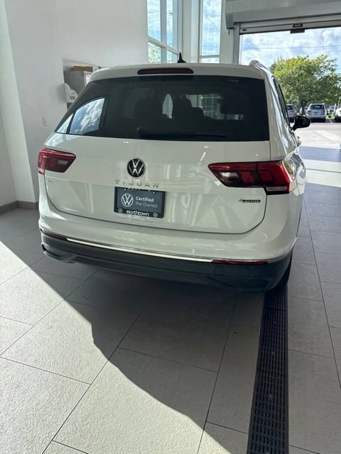 Used 2022 Volkswagen Tiguan SE AWD/4WD image 30