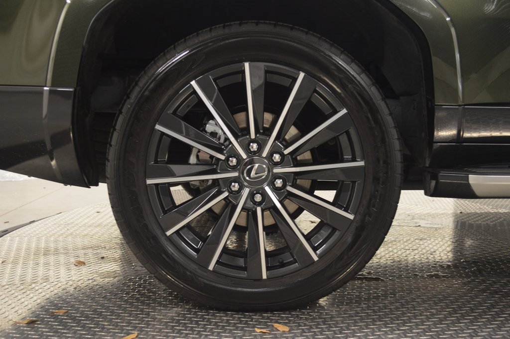 Used 2024 Lexus GX 550 w/ Accessory Package (Z1) image 15