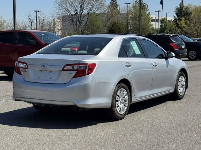 Used 2012 Toyota Camry LE image 2